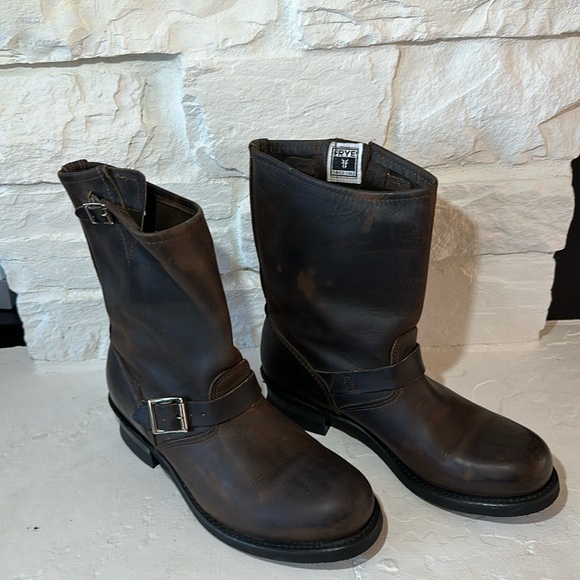 Frye men’s boots size 9.5. Style 87800 in Brown Leather. - Picture 1 of 10